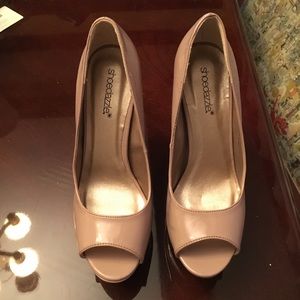 Shoedazzle Marilee heel